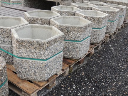 Concrete hexagonal flower pots (2 models) - 1