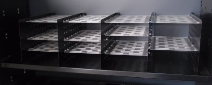 Shelves for ET410 roller shutter cabinets with holes for dividers - 1