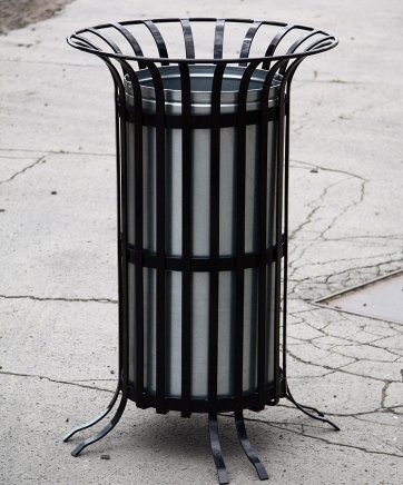Outdoor trash can Hrabě 1035 - 2