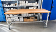 Mobile work table made of aluminum profiles, width 2000 mm - 5