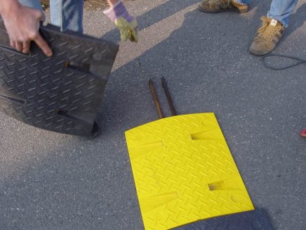 Steel reinforcements for the 10/20 km/h deceleration threshold - 1