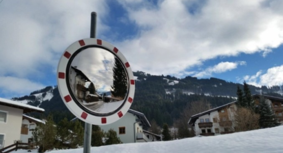 Traffic mirrors