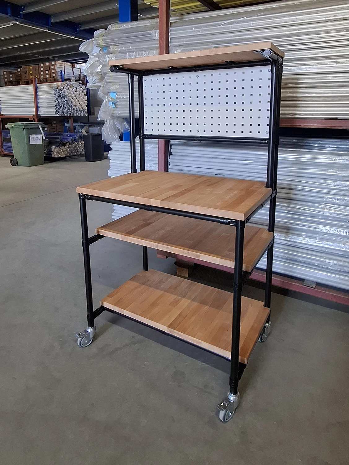 Assembly tables