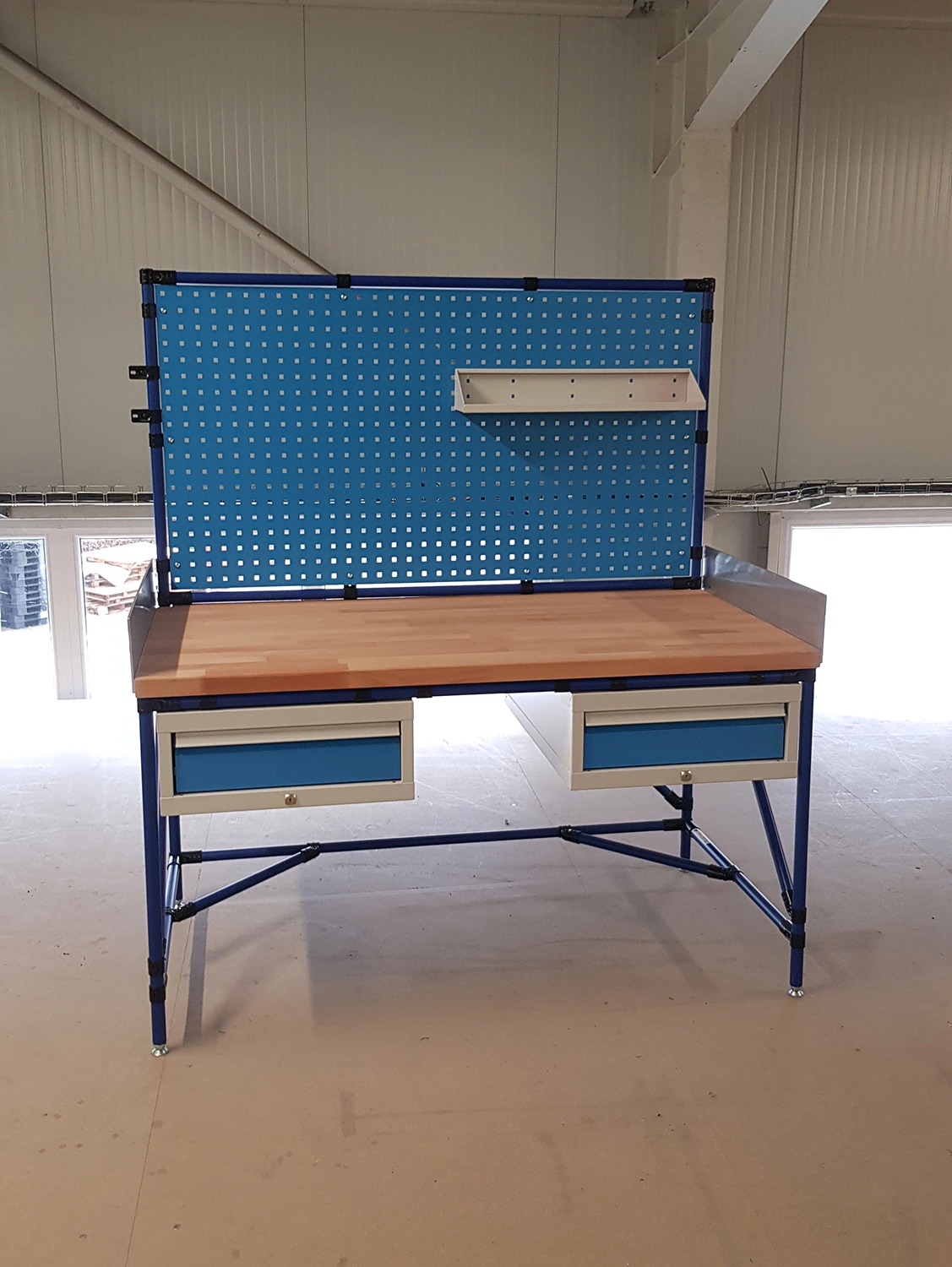 Assembly tables