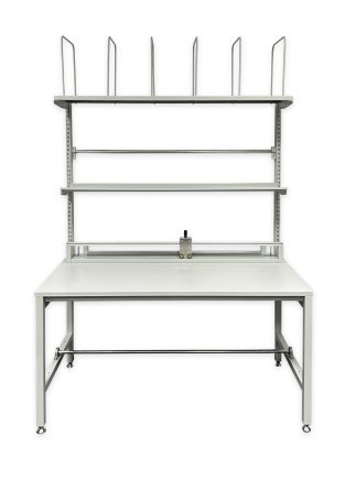 Packaging workplace incl. cutters